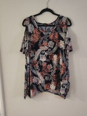 Sami & Jo Black Cold-Shoulder Top with Rust & Cream Floral 223